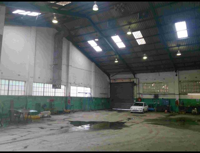 1,150M² FACTORY TO LET IN PAARDEN EILAND
